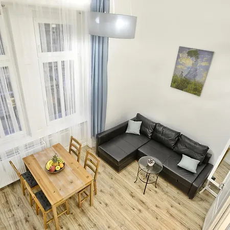 Five Seasons Apartment