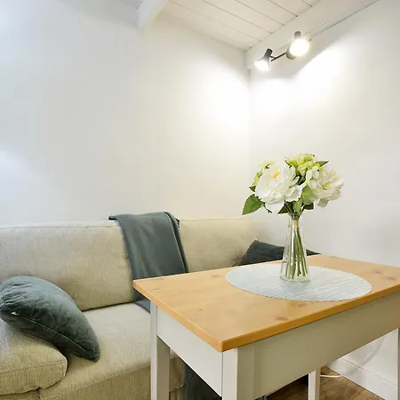 Five Seasons Apartment *